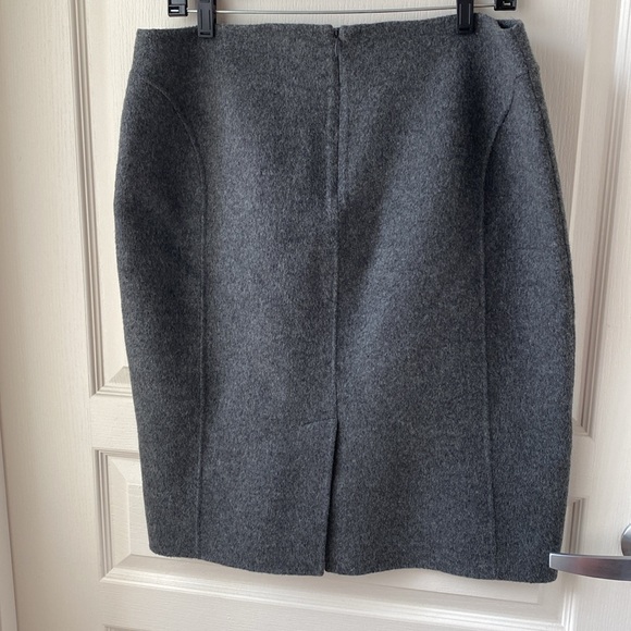 Talbots Gray Soft Wool Skirt Size 12 - Picture 3 of 5